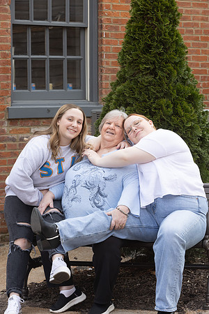 190_SR24_SantelSisters